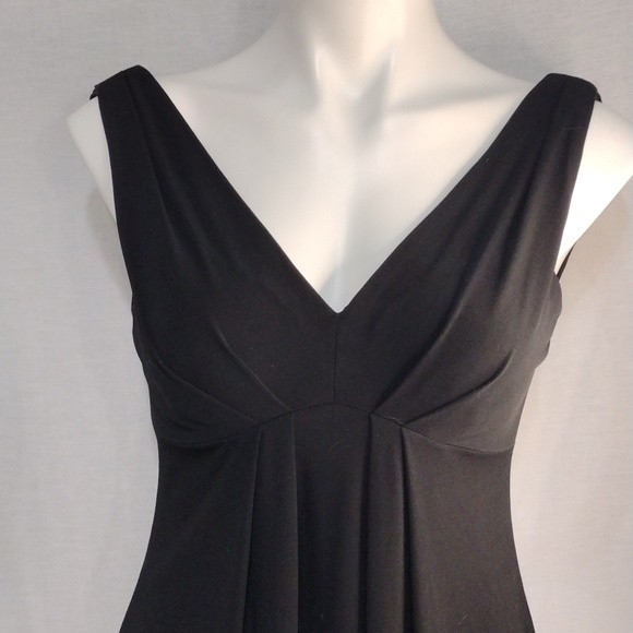 Eliza J Missy V-neck Backless Bubble Hem Black Cocktail Formal Party Dress US 8 - Picture 4 of 9
